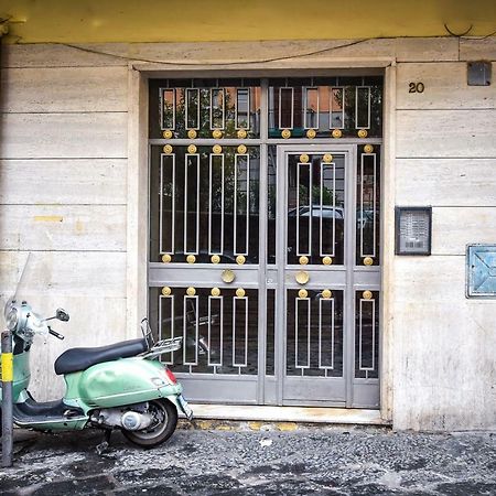 B&B La Casa di Sassa Napoli Bagian luar foto