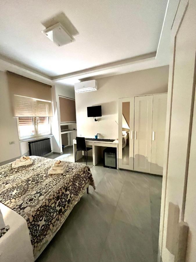 B&B La Casa di Sassa Napoli Bagian luar foto