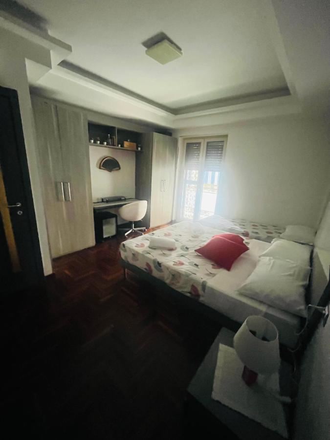 B&B La Casa di Sassa Napoli Bagian luar foto