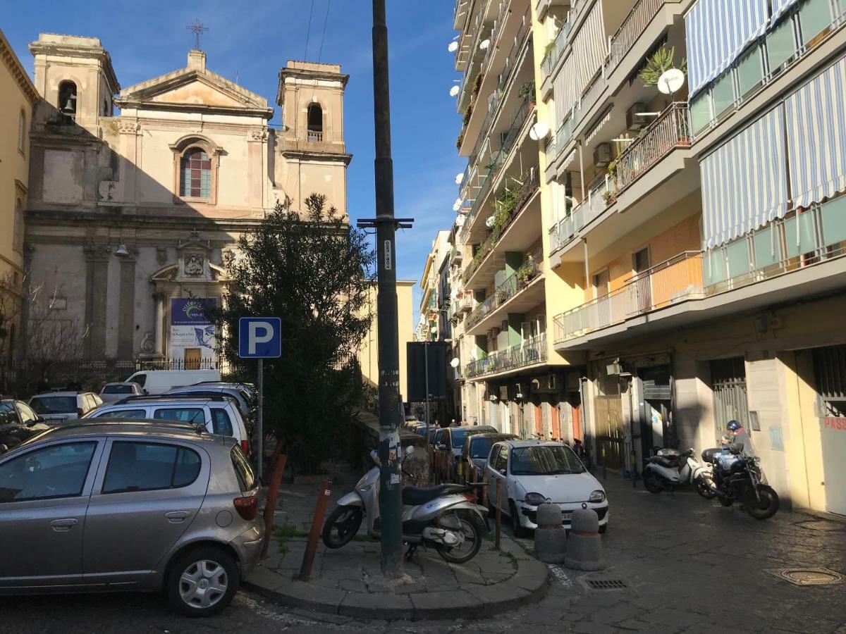B&B La Casa di Sassa Napoli Bagian luar foto